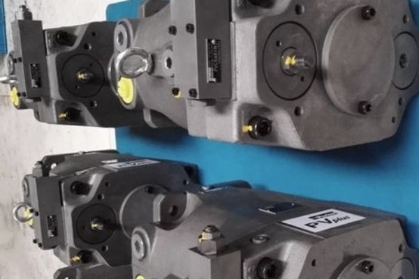 美国Parker变量柱塞泵PV032R1K1T1N,PV032L1K1T1N技术参数及特点,以及应用